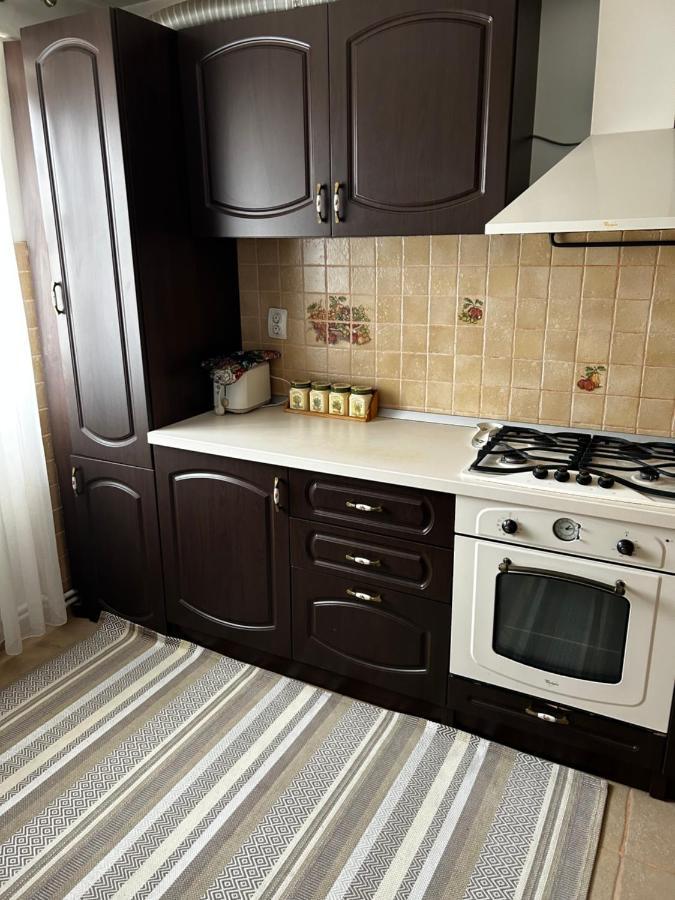 Lalelelor Apartment Suceava Exteriör bild